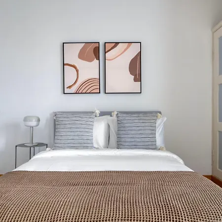 Downtown Apartment *